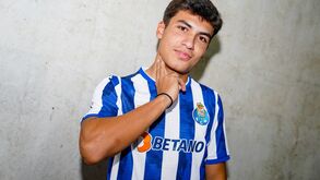 Martim Cunha com cláusula progressiva