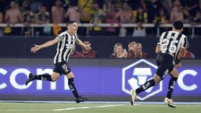 Botafogo de Artur Jorge 'esmaga' Peñarol e tem pé e meio na final da Libertadores