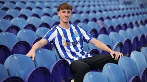 Filho de antigo guarda-redes do Benfica assina pelo FC Porto B