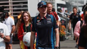 Verstappen planeia cumprir contrato com a Red Bull até ao fim: «Queremos voltar ao topo juntos»