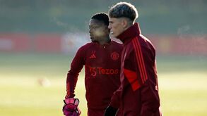 Man. United pede boleia ao Man. City para levar Garnacho e Mainoo à Bola de Ouro: citizens recusaram