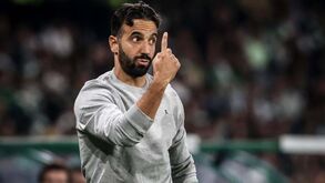 Um regresso e mais 'tração' à frente: onze provável do Sporting para o jogo com o Famalicão