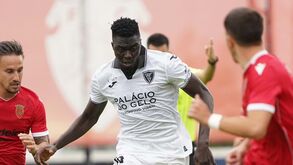 Penafiel-Ac. Viseu, 0-2: líder travado em casa