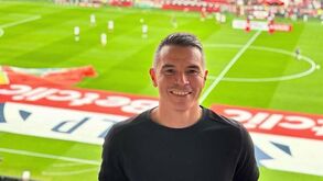 Saviola na Luz a assistir ao Benfica-Rio Ave: «Voltar é sempre uma alegria»