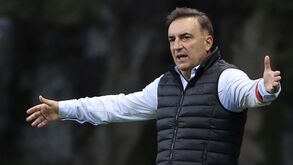 Carlos Carvalhal: «Equipa está a crescer, mas tem sido penalizada por situações pouco comuns»