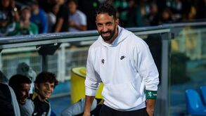 De Xavi a Amorim: ingleses avançam lista de candidatos a treinador do Man. United 