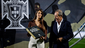 Sílvia Rebelo homenageada antes do Portugal-Azerbaijão