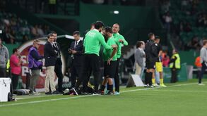 Paulinho ainda assustou: técnico de equipamentos teve de ser assistido no aquecimento