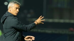 Armando Evangelista com várias soluções para a vaga no meio-campo