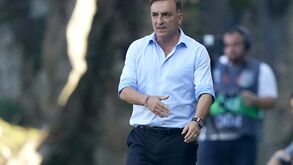 Carlos Carvalhal e o dérbi com o V. Guimarães: «Pressionadas estão as pessoas que não têm dinheiro para comer»