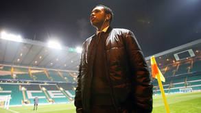 «Tiraram uma parte importante de mim»: vítima agredida sexualmente por Robinho fala em documentário
