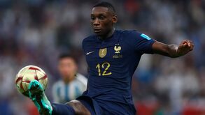 De saída: Kolo Muani está farto do Paris SG