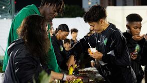 Jovens leões do Pólo EUL celebram dia da alimentação com lanches saudáveis