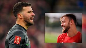 Alisson atento aos passos da Vila