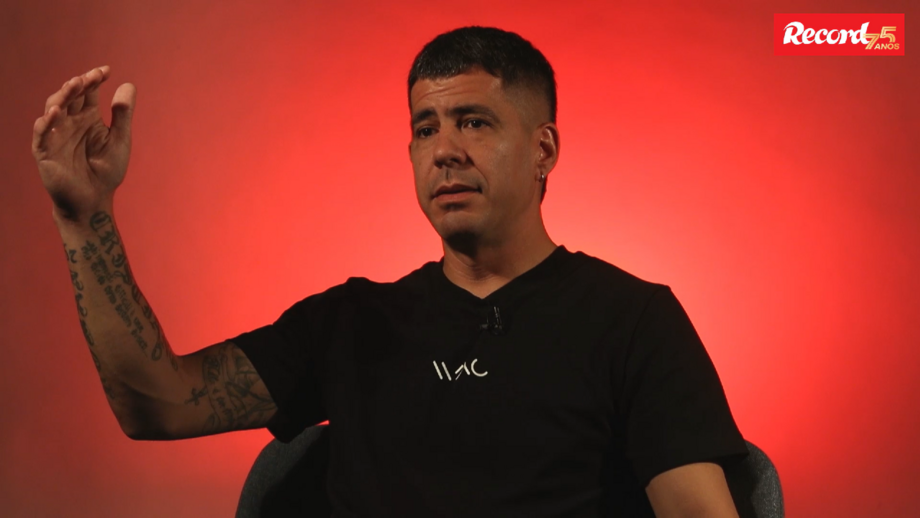 Ex-hoquista do Benfica mostra-se "dececionado" com o ex-colega de equipa Valter Neves