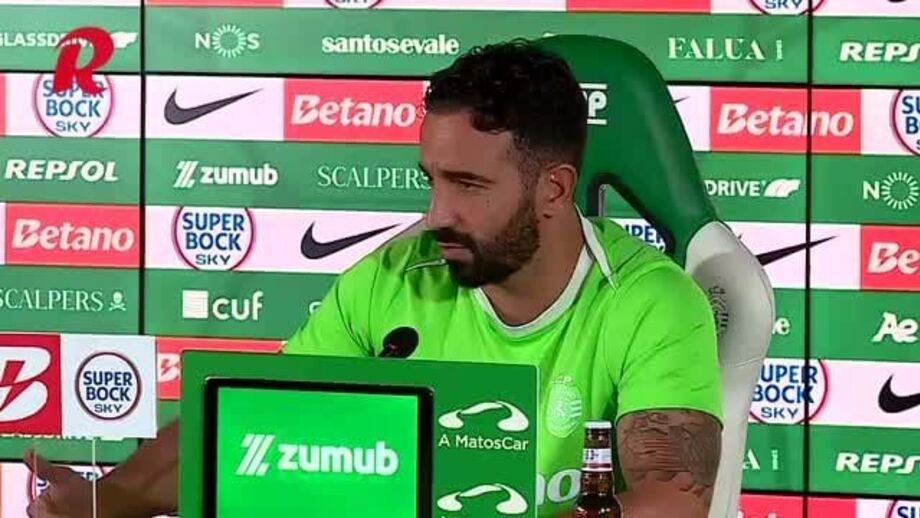 Ida do diretor desportivo para o Manchester City dominou a conferência do treinador dos leões