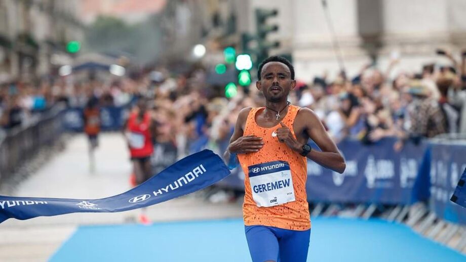 Mosinet Geremew confirmou favoritismo na Meia Maratona