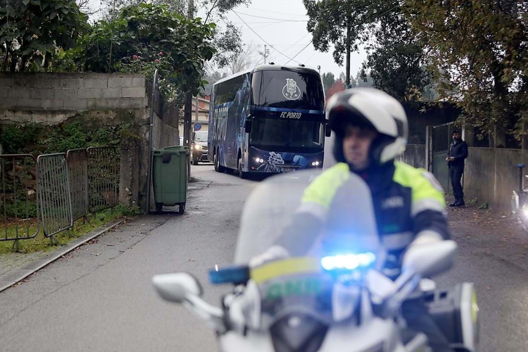 As Imagens Da Chegada Do Fc Porto Ao Olival Depois Do Empate Frente Ao Anderlecht Fotogalerias