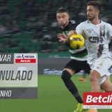 Sporting-Estrela: Rodrigo Pinho fez o que seria o 3-2 mas golo foi anulado por mão na bola