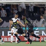 Botafogo vence Vasco da Gama e Artur Jorge fica mais perto do título brasileiro