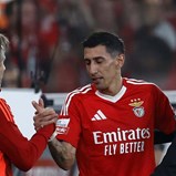 Di María gerido com pinças