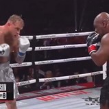 O pormenor que saltou à vista no combate entre Mike Tyson e Jake Paul e que está a dar que falar