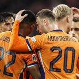 A crónica do Holanda-Hungria, 4-0: Cumprir a pensar em Szalai