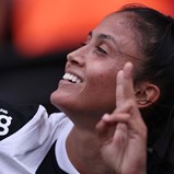 Jogadora do Corinthians atropela mulher, tenta fugir do local e acaba agredida