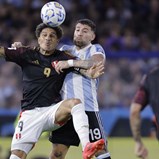 Otamendi acertou os passes todos na vitória da Argentina: «Acabámos o ano da melhor forma»