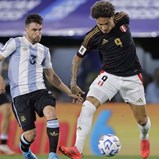 Paolo Guerrero arrasa arbitragem do Argentina-Peru: «Tocava-se em Messi com um dedo e era sempre falta»