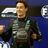 George Russell garante a pole position e a Mercedes continua a dar cartas em Las Vegas