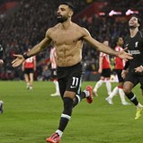 Liverpool vence Southampton e foge na liderança da Premier League