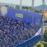 Impressionante: adeptos do Racing saltam e bancada treme... por todos os lados!