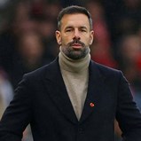 Ruud van Nistelrooy a caminho do Leicester