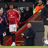 Efusivo, interventivo e... sorridente: as melhores imagens da estreia de Ruben Amorim em Old Trafford