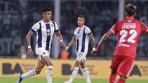 Mantilla seguido pelo Benfica há 1 ano