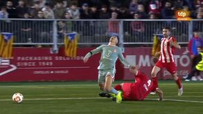 Em Espanha falam em escândalo: o penálti que ajudou o At. Madrid a vencer equipa da 6.ª divisão