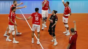 Benfica vence Fonte do Bastardo e lidera isolado o campeonato nacional