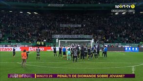 «Nós e vocês focados no Marquês»: Amorim recolheu aos balneários e equipa recebeu apoio dos adeptos