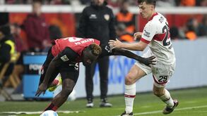 Leverkusen empata e pode ficar mais longe do topo na Liga alemã