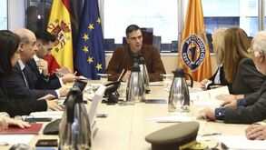Pedro Sánchez confirma 211 mortos e reforço de meios em Valência