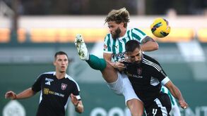 A crónica do Rio Ave-Casa Pia, 2-2: emoção dos golos ficou pela metade