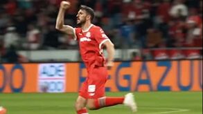 Paulinho voltou a mostrar os dentes no Toluca... e bisou