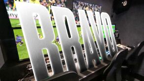 Trabzonspor partilha imagem da sala do VAR após jogo com o Fenerbahçe de Mourinho: «Bravo»