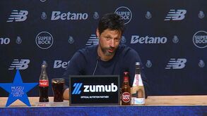Vítor Bruno e a presença numa lista restrita na história do FC Porto: «Não me serve de consolo»