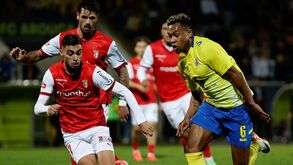 Mateus Quaresma anima luta no lado esquerdo da defesa do Arouca