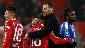 'Sky' avança que jogadores do Manchester United querem Van Nistelrooy na equipa de Amorim