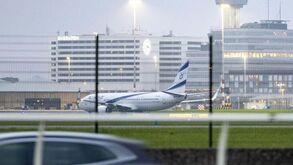 Primeiro avião com israelitas retirados de Amesterdão aterrou em Telavive