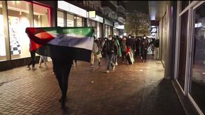 Amesterdão declara estado de emergência e proíbe protestos no fim de semana