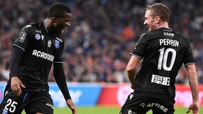 Auxerre surpreende ao vencer fora o vice-líder Marselha e sobe ao sexto lugar da Ligue 1